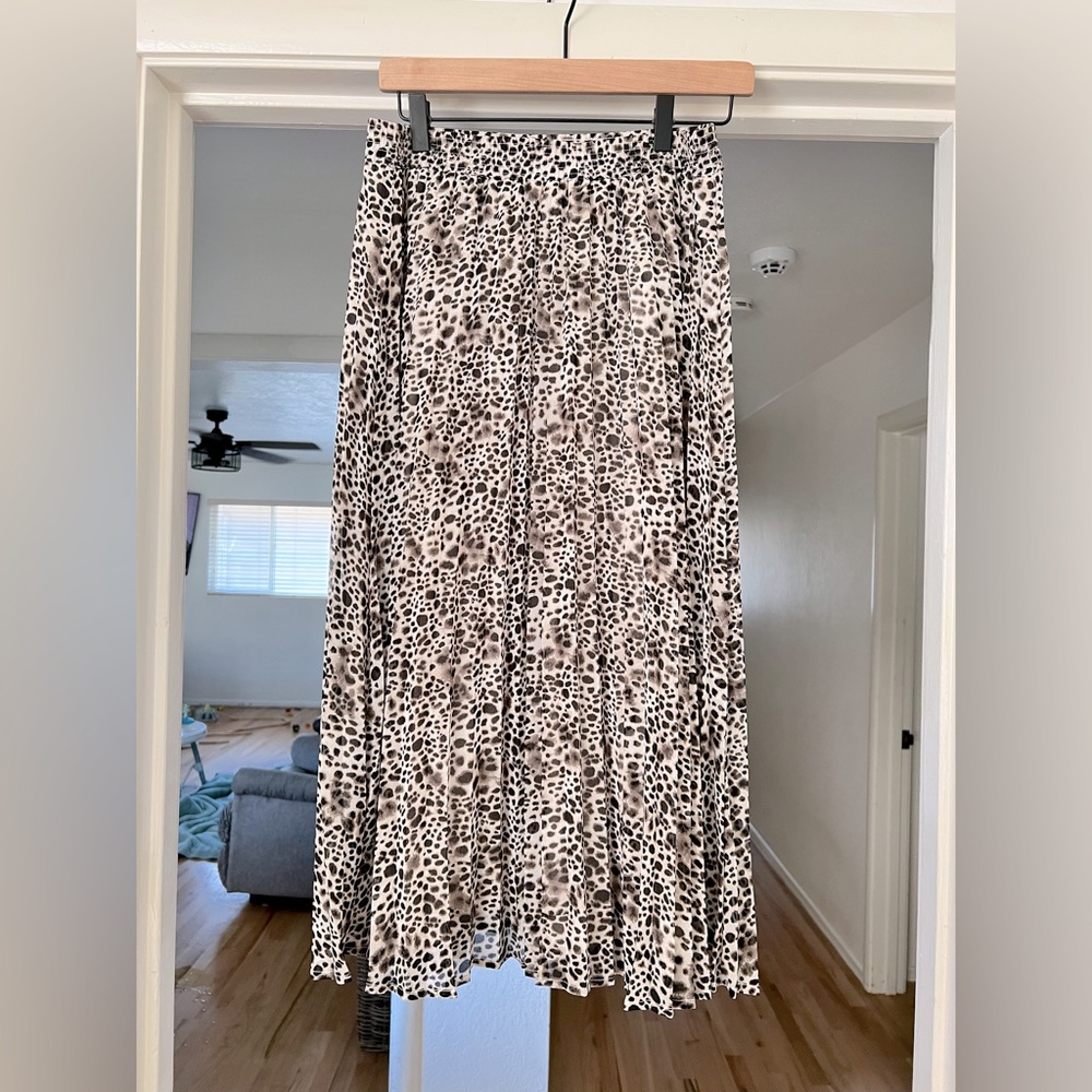 Leopard skirt